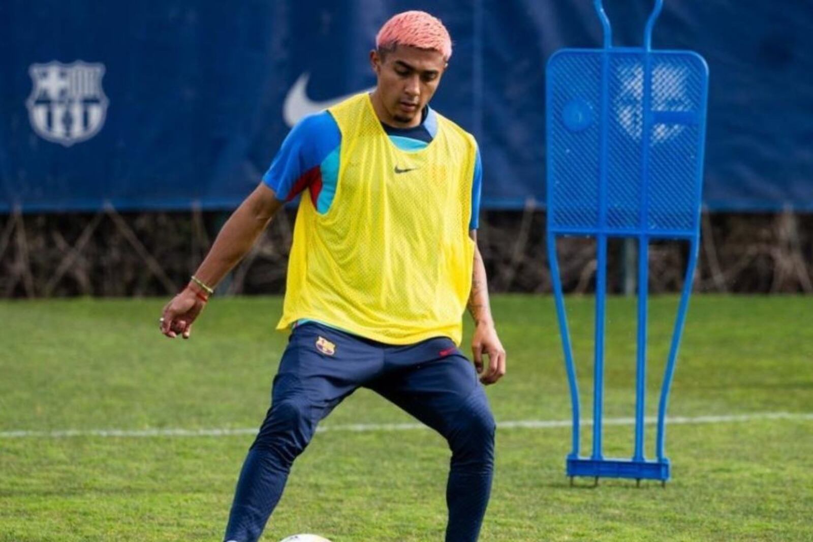 The action with which Julián Araujo impressed in his first training session with Barcelona