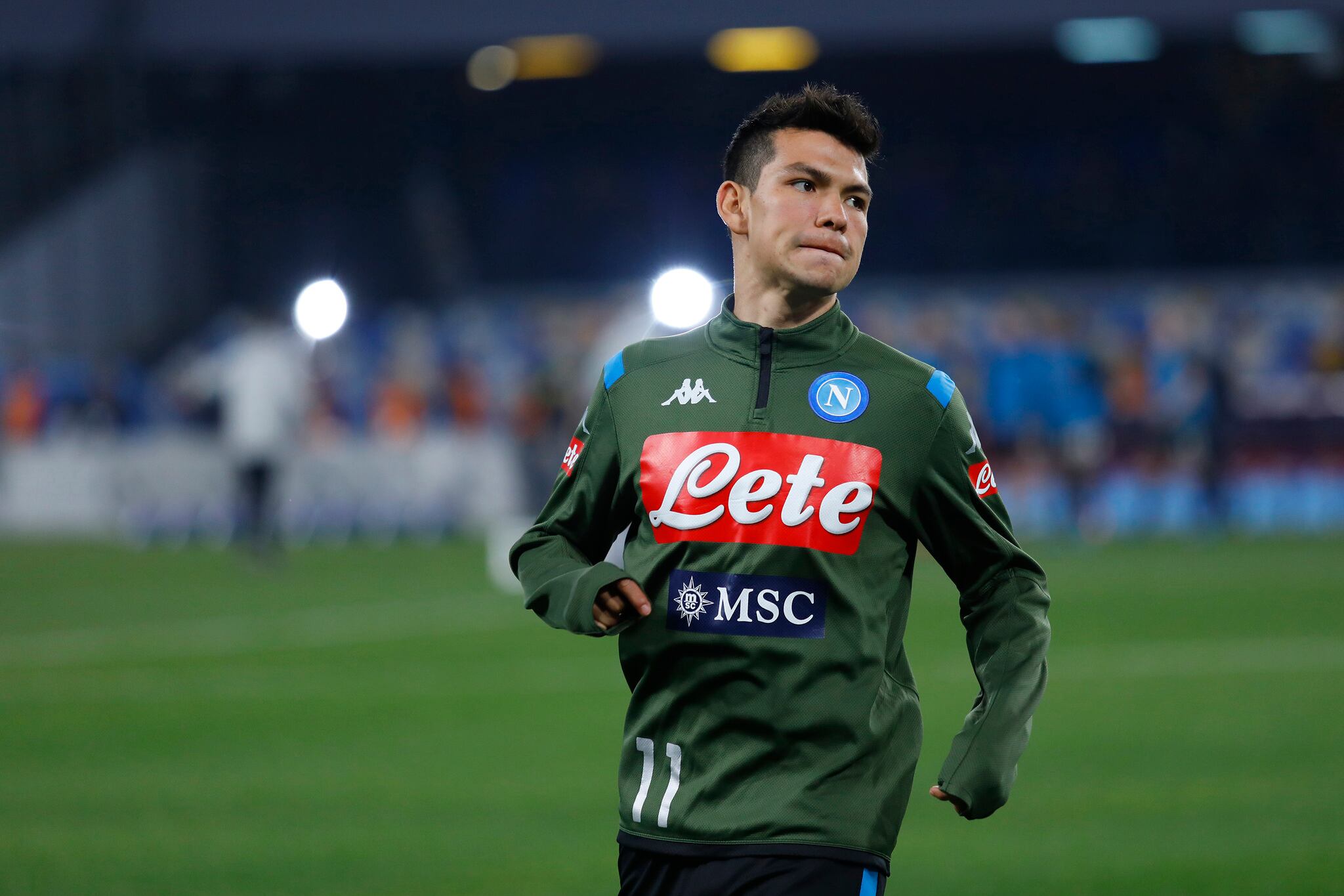 Napoli keeps placing obstacles for Hirving Lozano to remain in Serie A for next season