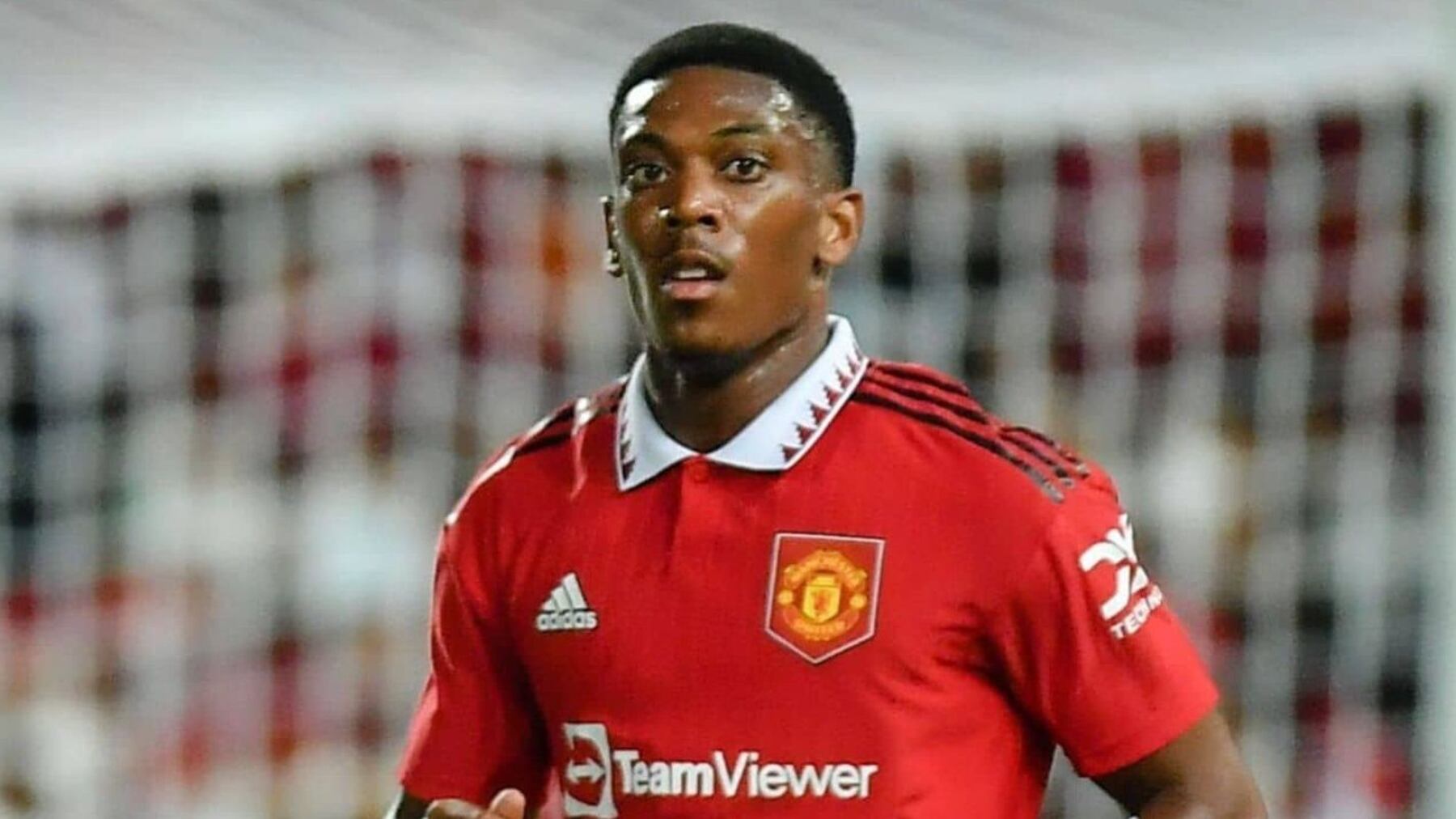 The hard message from the fans for Martial, what will the striker do now?