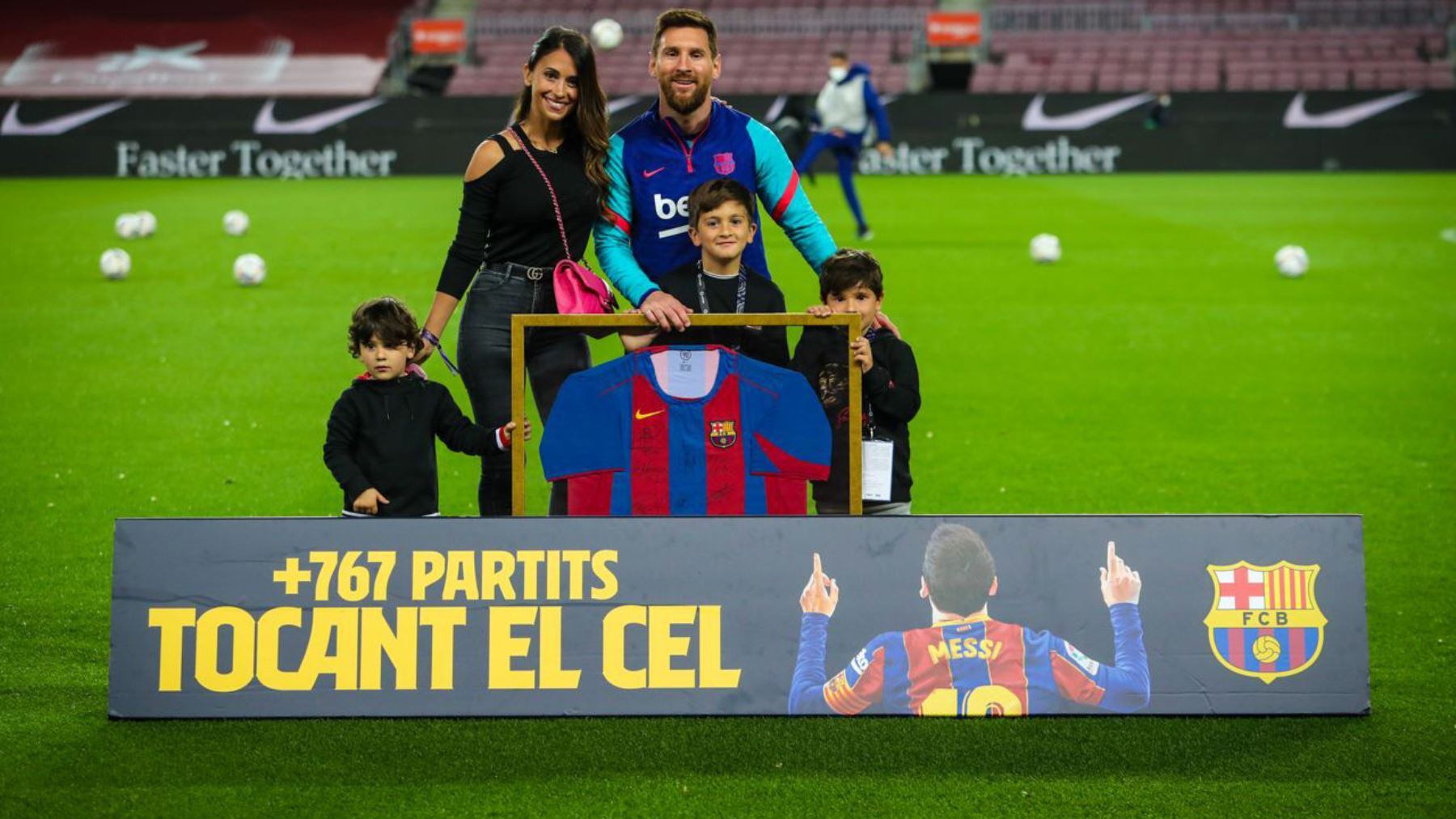 Las travesuras de Ciro Messi en el homenaje del Barcelona a Lionel