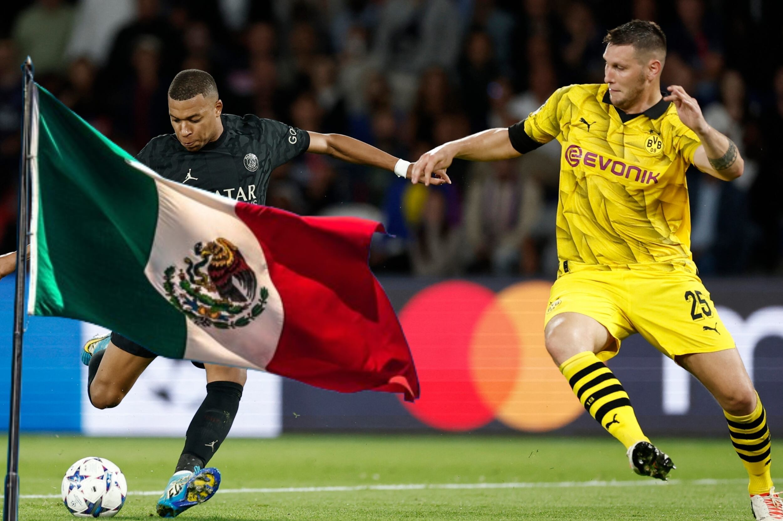 Borussia Dortmund y el jugador que monitoréa, podría firmarlo, no es Edson Álvarez