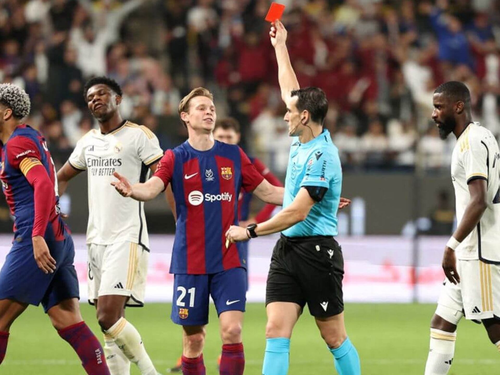 Otra vez, el gesto de Vinicius que calentó a la banca del FC Barcelona
