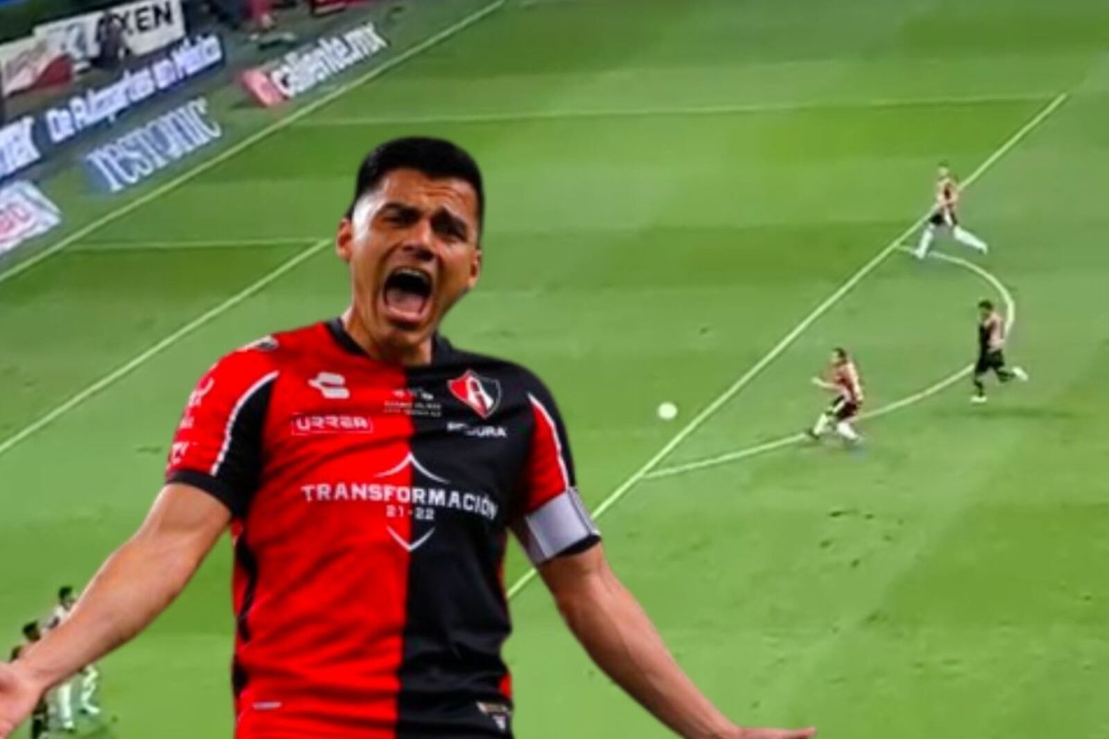 (VIDEO) Atlas empata el marcador ante Chivas con una joya de Aldo Rocha
