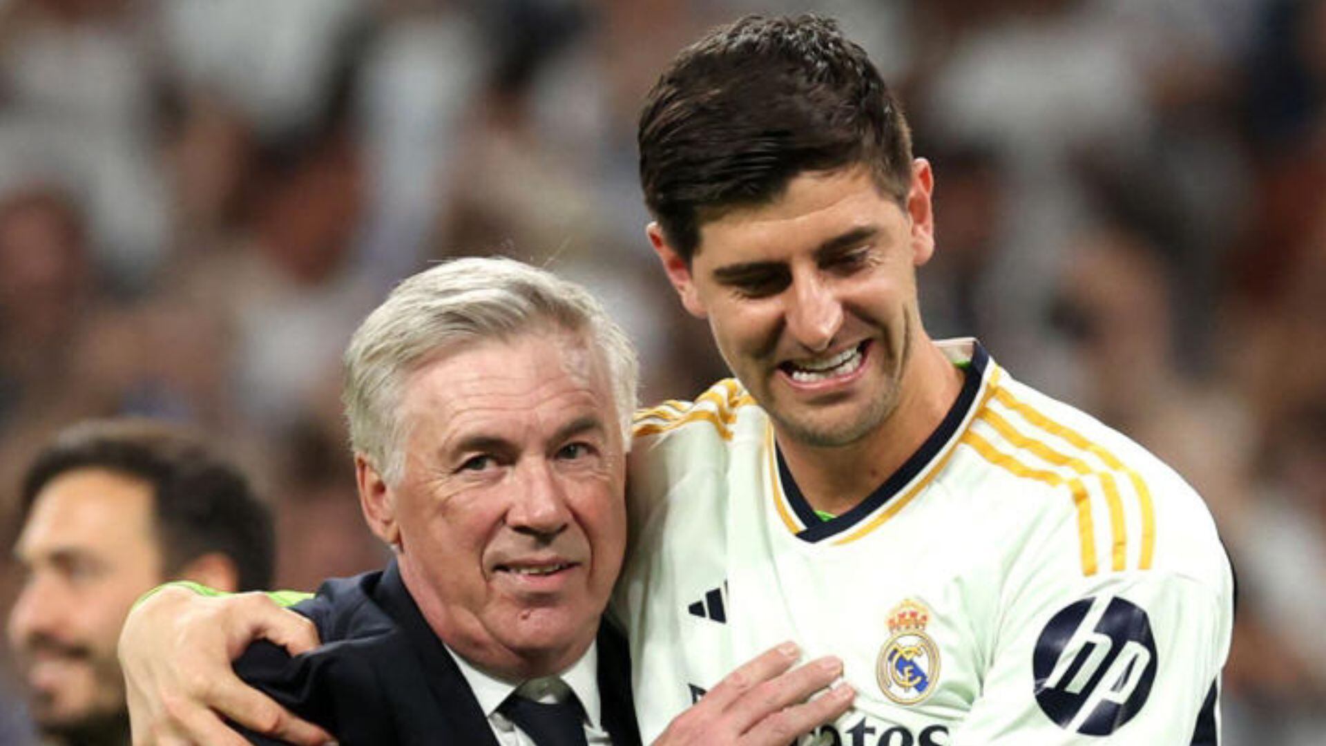 (VIDEO) ¿Juega la final? La increíble atajada de Courtois que pone presión a Ancelotti
