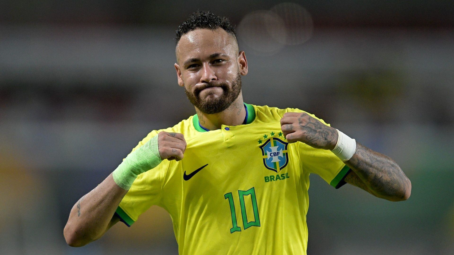 A constant topic of conversation, Brazil's new coach considers Neymar