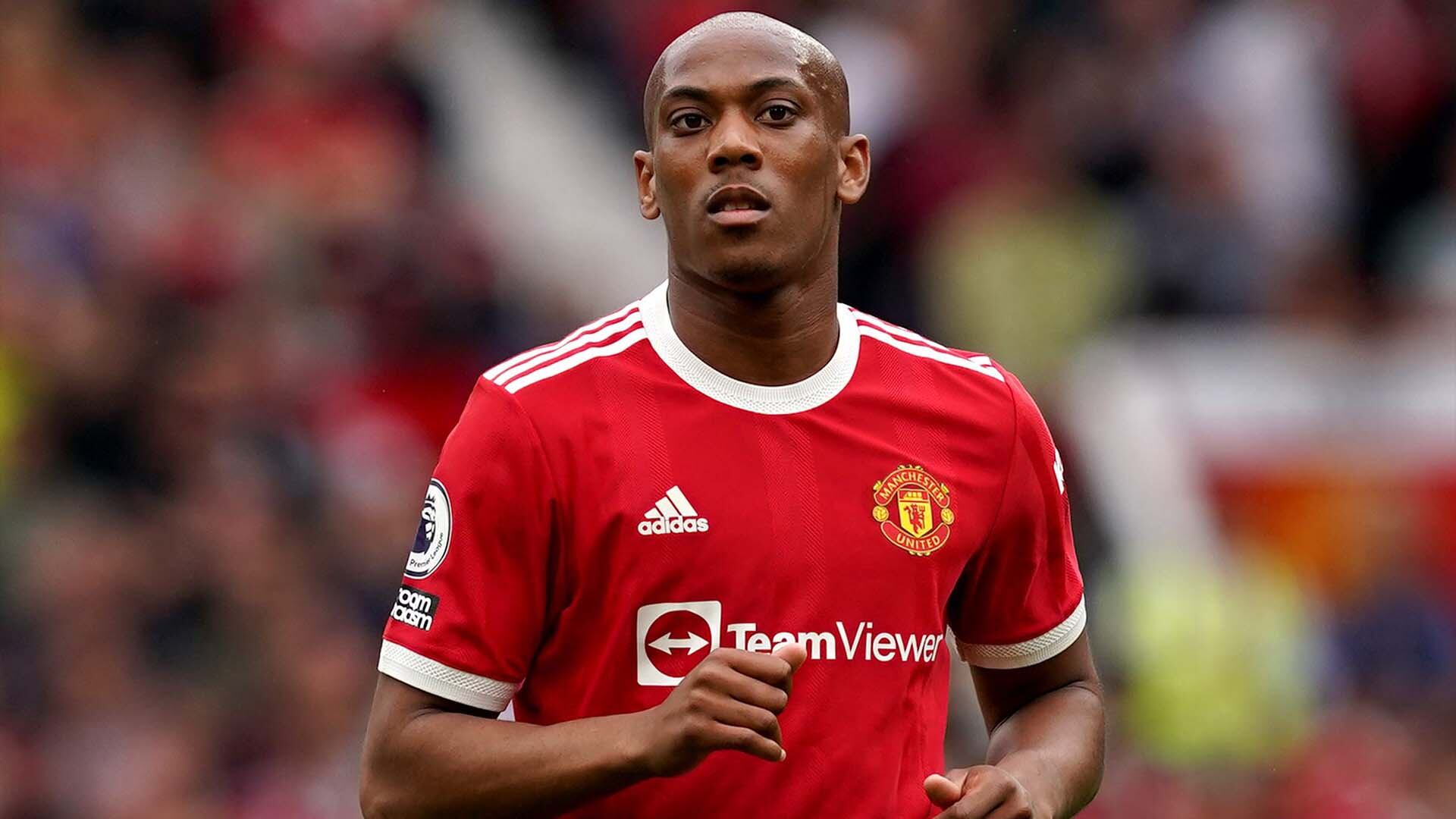 Anthony Martial to join Sevilla, according to press reports. Under what conditions did he accept?