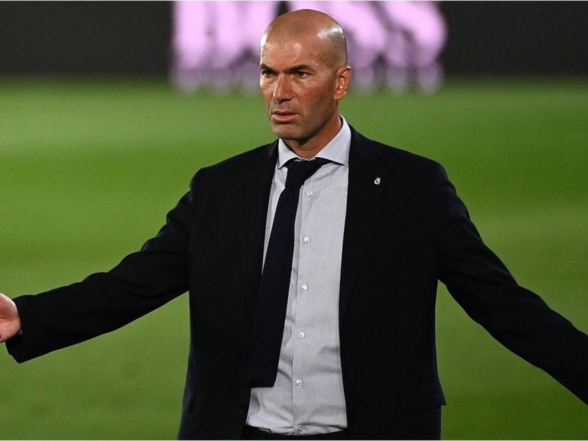 Zinedine Zidane se encuentra en la cuerda floja y en Real Madrid temen por su futuro