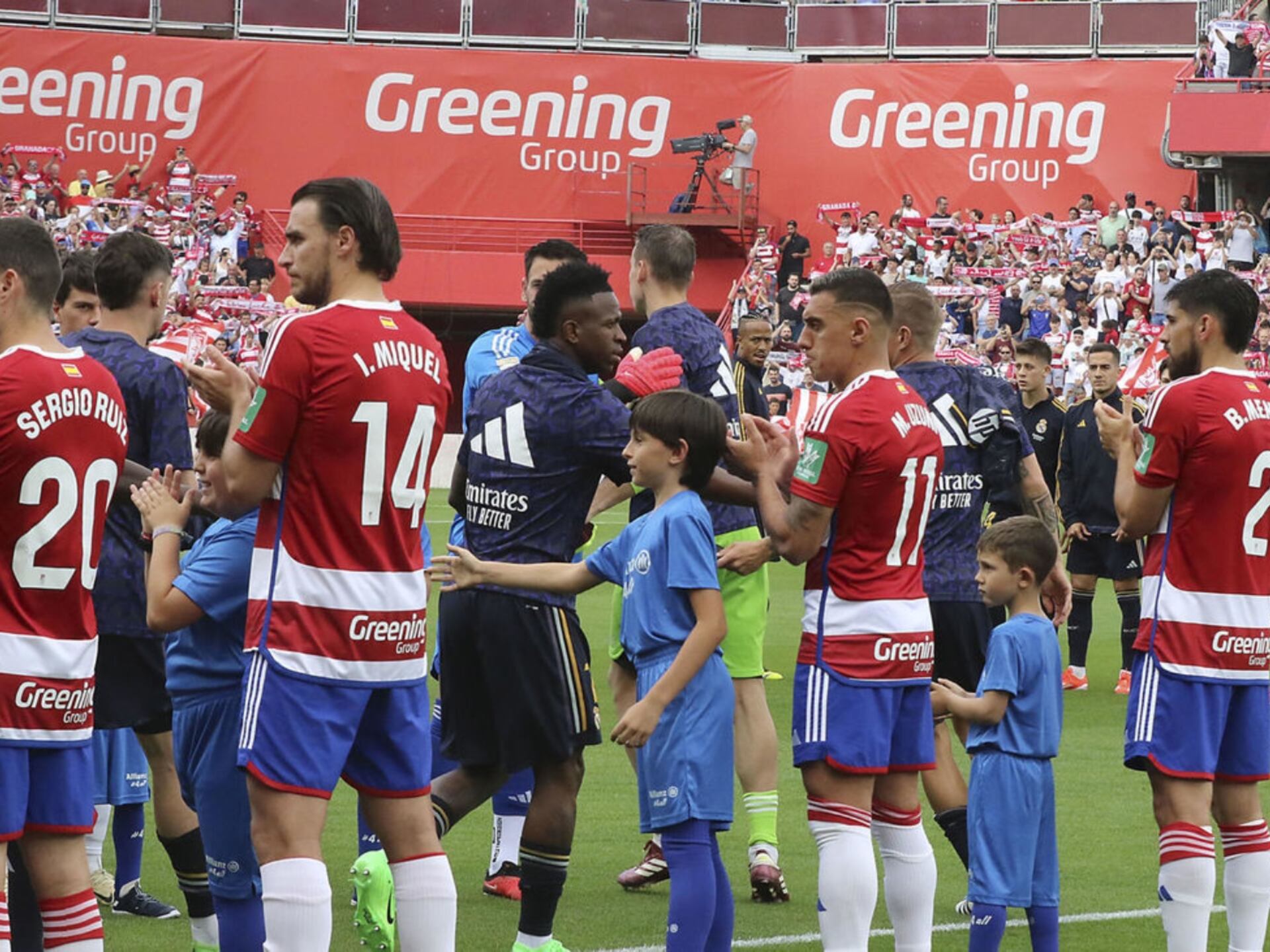 (VIDEO) El jugador del Madrid que fue ovacionado por toda la afición del Granada