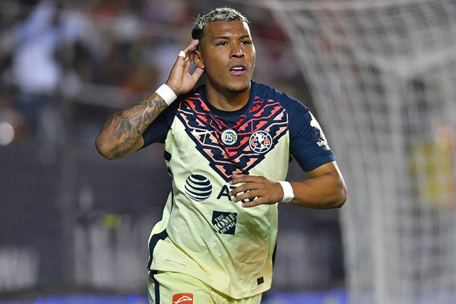 Riquelme revela los motivos por los que Roger Martínez no llegó a Boca