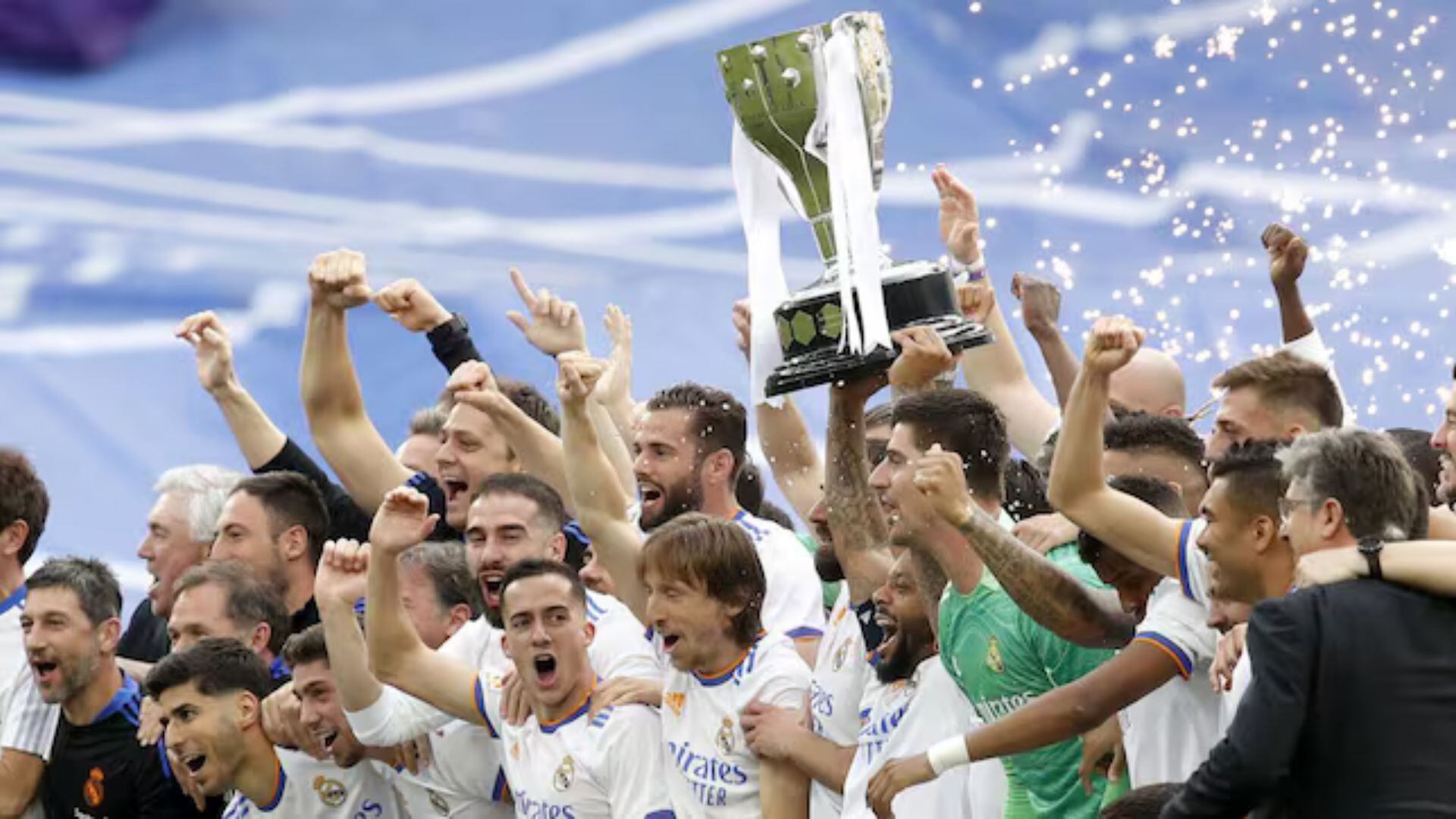 (VIDEO) Dieron el trofeo de La Liga al Madrid, la extraña reacción de los jugadores