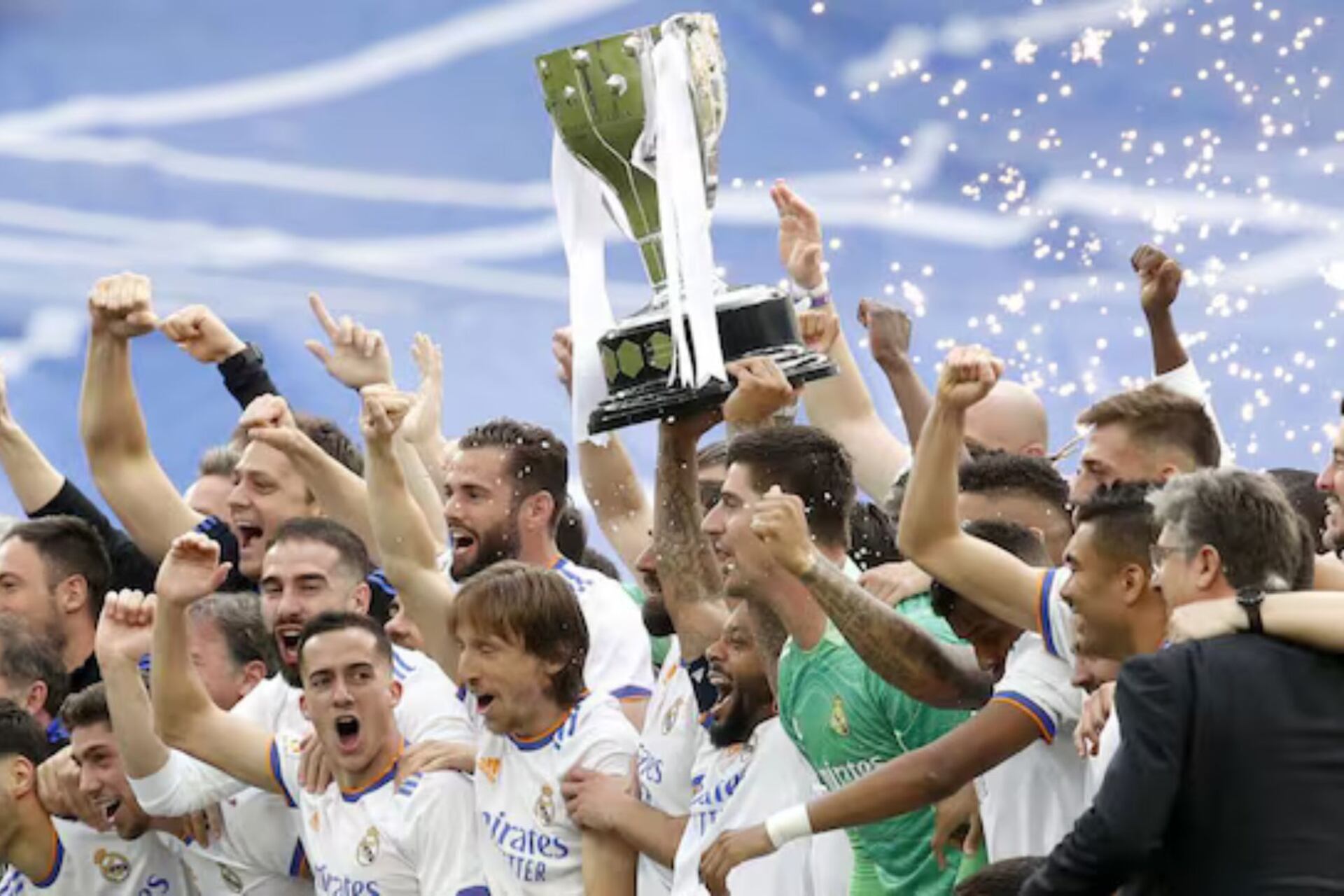 (VIDEO) Dieron el trofeo de La Liga al Madrid, la extraña reacción de los jugadores