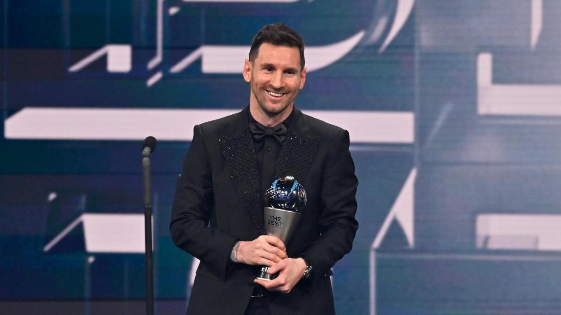 Mientras volvió a ganar el The Best, el trofeo que nunca logró Leo Messi
