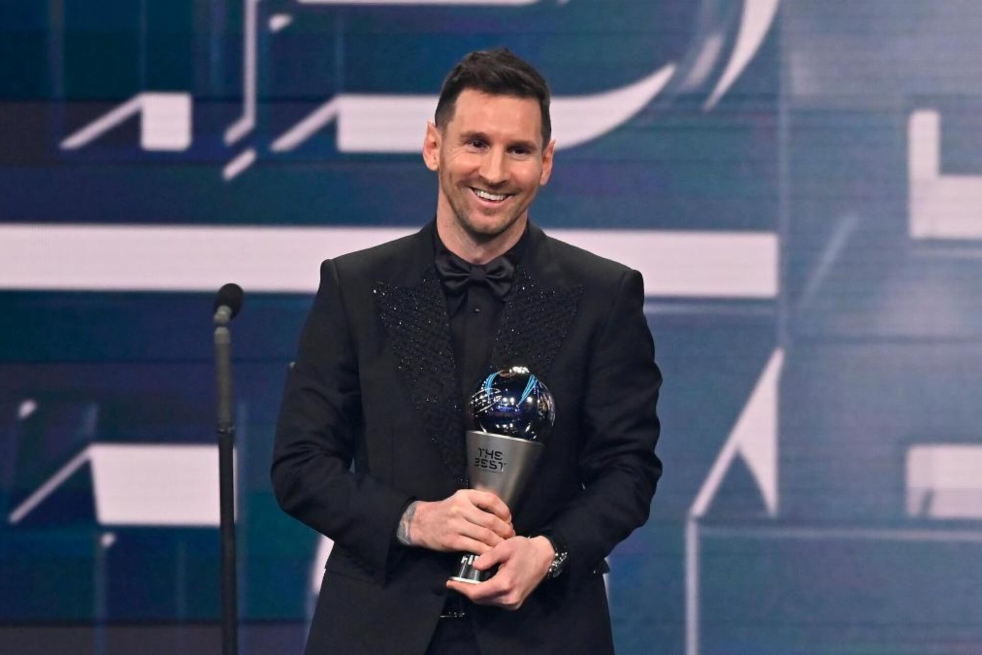 Mientras volvió a ganar el The Best, el trofeo que nunca logró Leo Messi