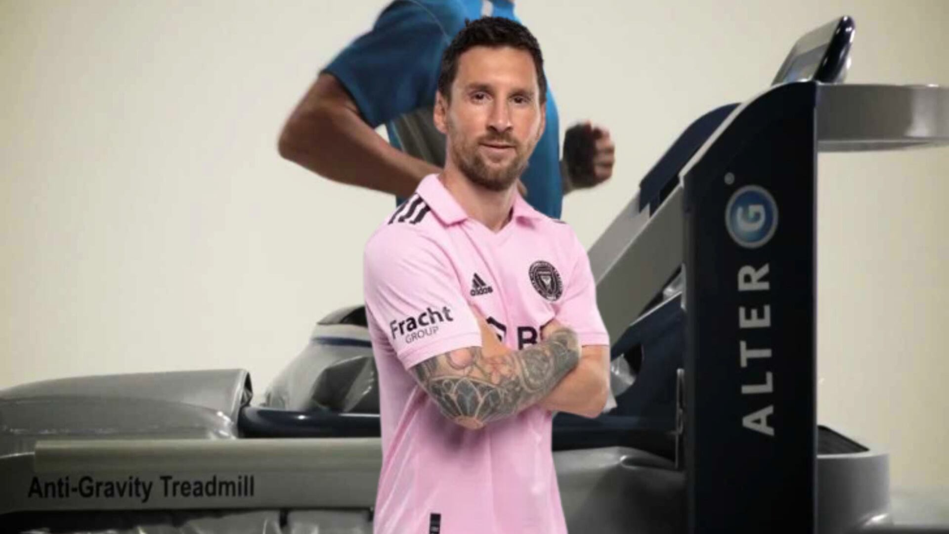 Mientras Cristiano se recupera con máquina de la Nasa, lo que hace Messi lesionado