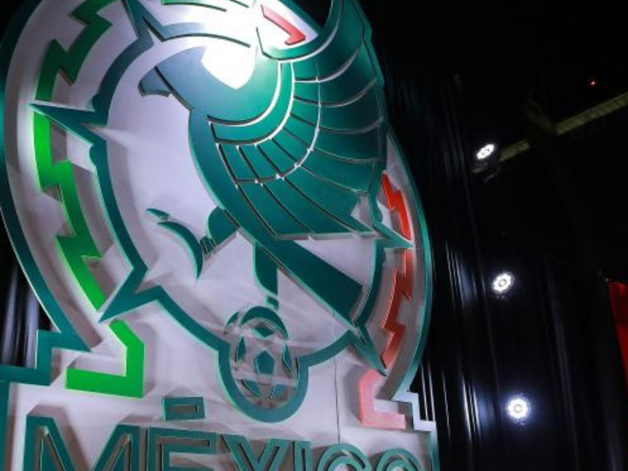 La selección mexicana presenta su nuevo escudo para la Copa del Mundo Qatar 2022