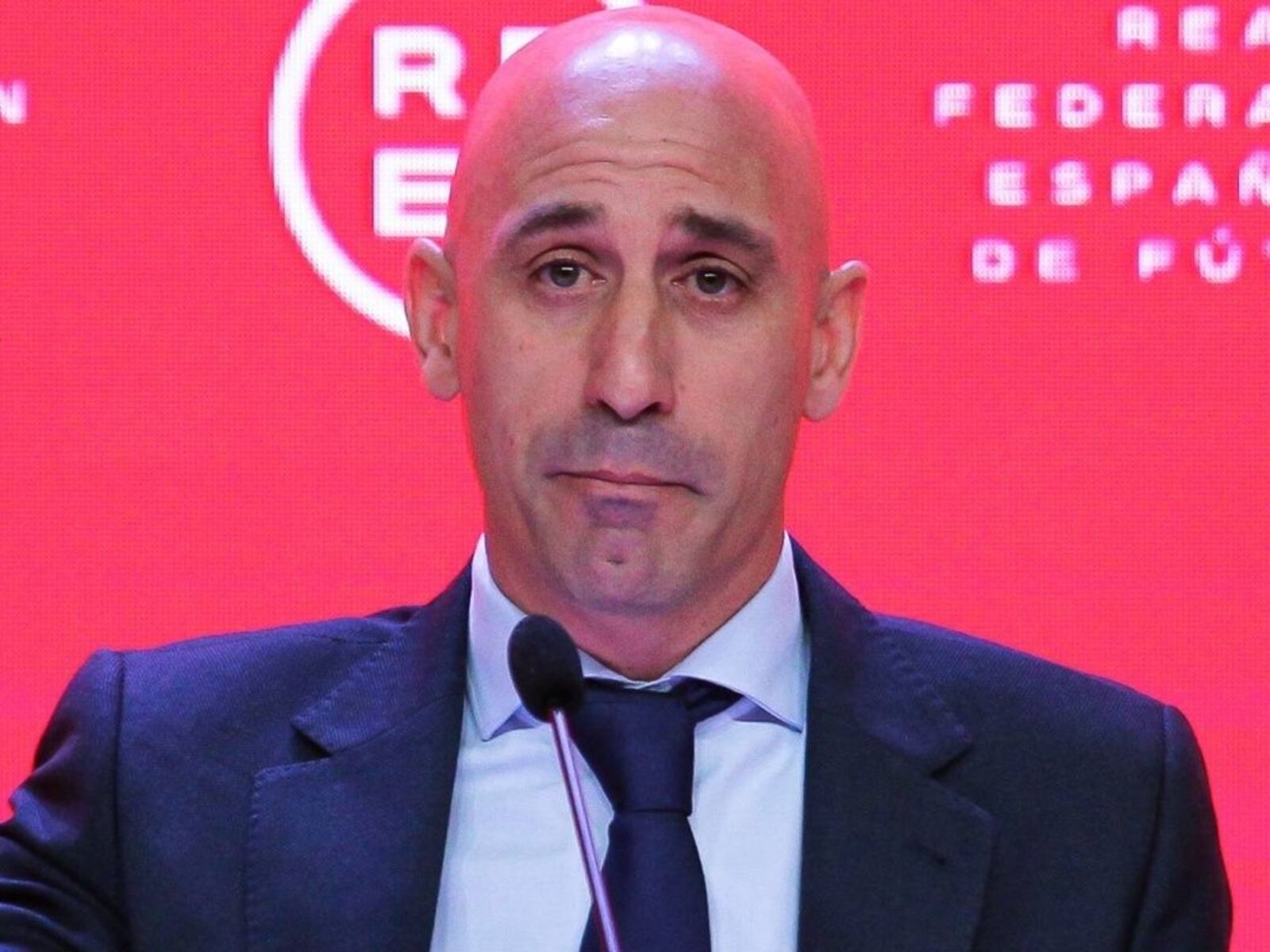 Luis Rubiales surprises and doesn't resign after kissing Jenni Hermoso, these were his words