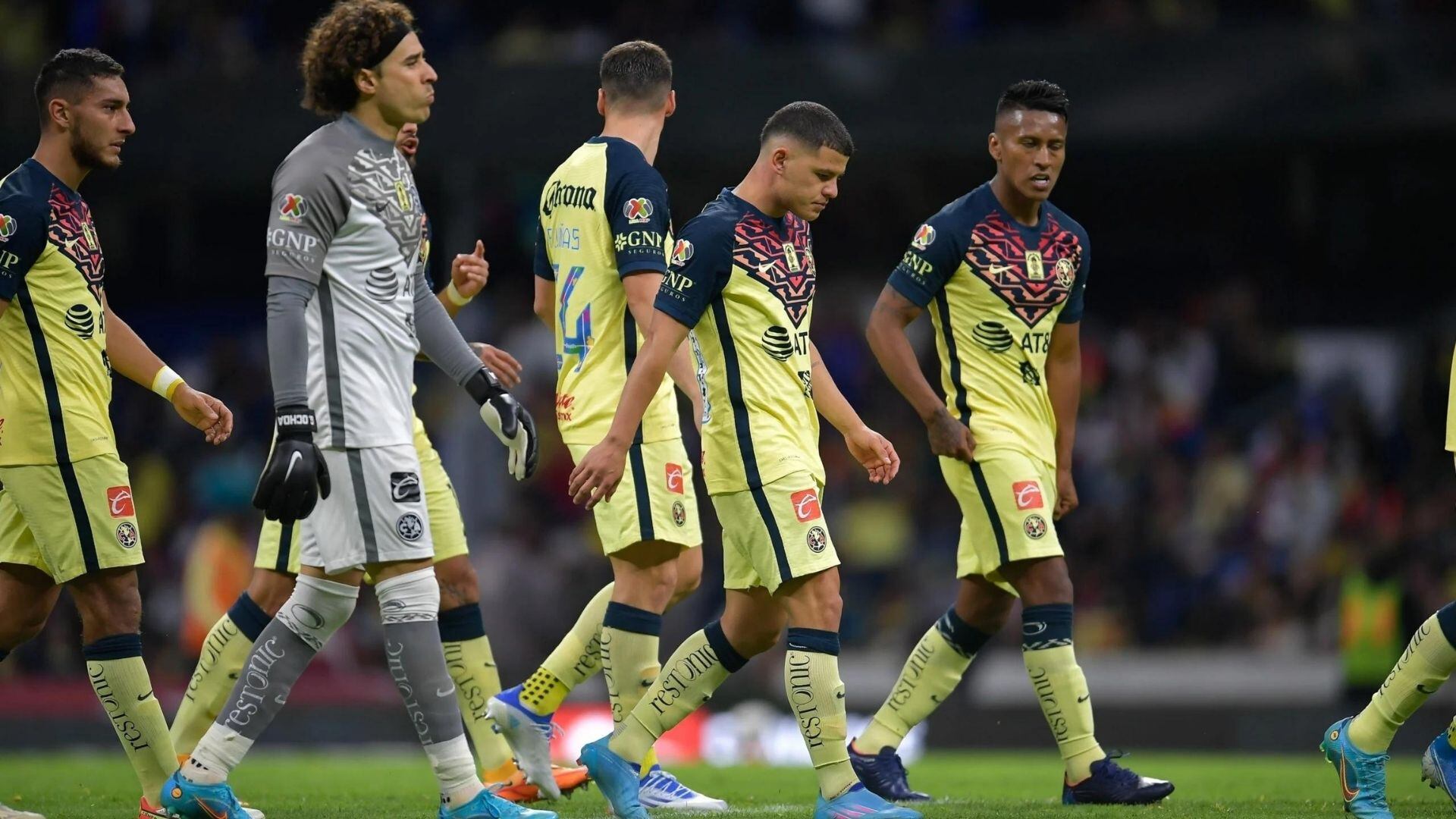 Now that he lost his place in Club América’s lineup, he’s asking to leave Las Águilas