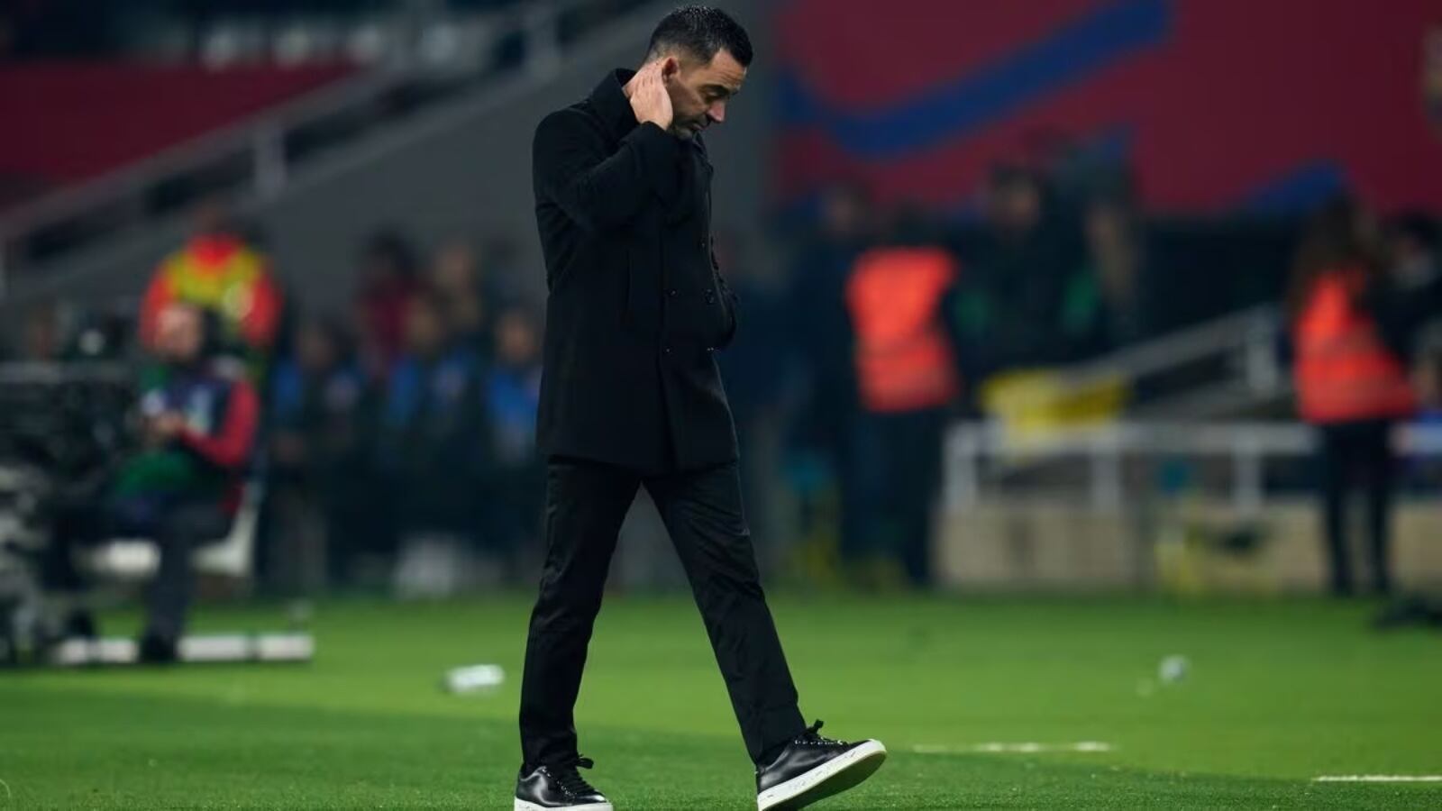 Mientras Xavi dejará el Barça, la reacción de un histórico apoyándole