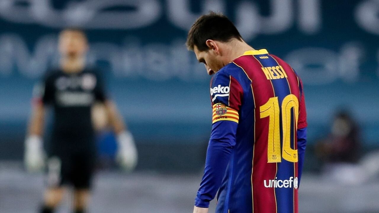 Figo shamed Lionel Messi and FC Barcelona after the leak of his contract and Twitter went crazy