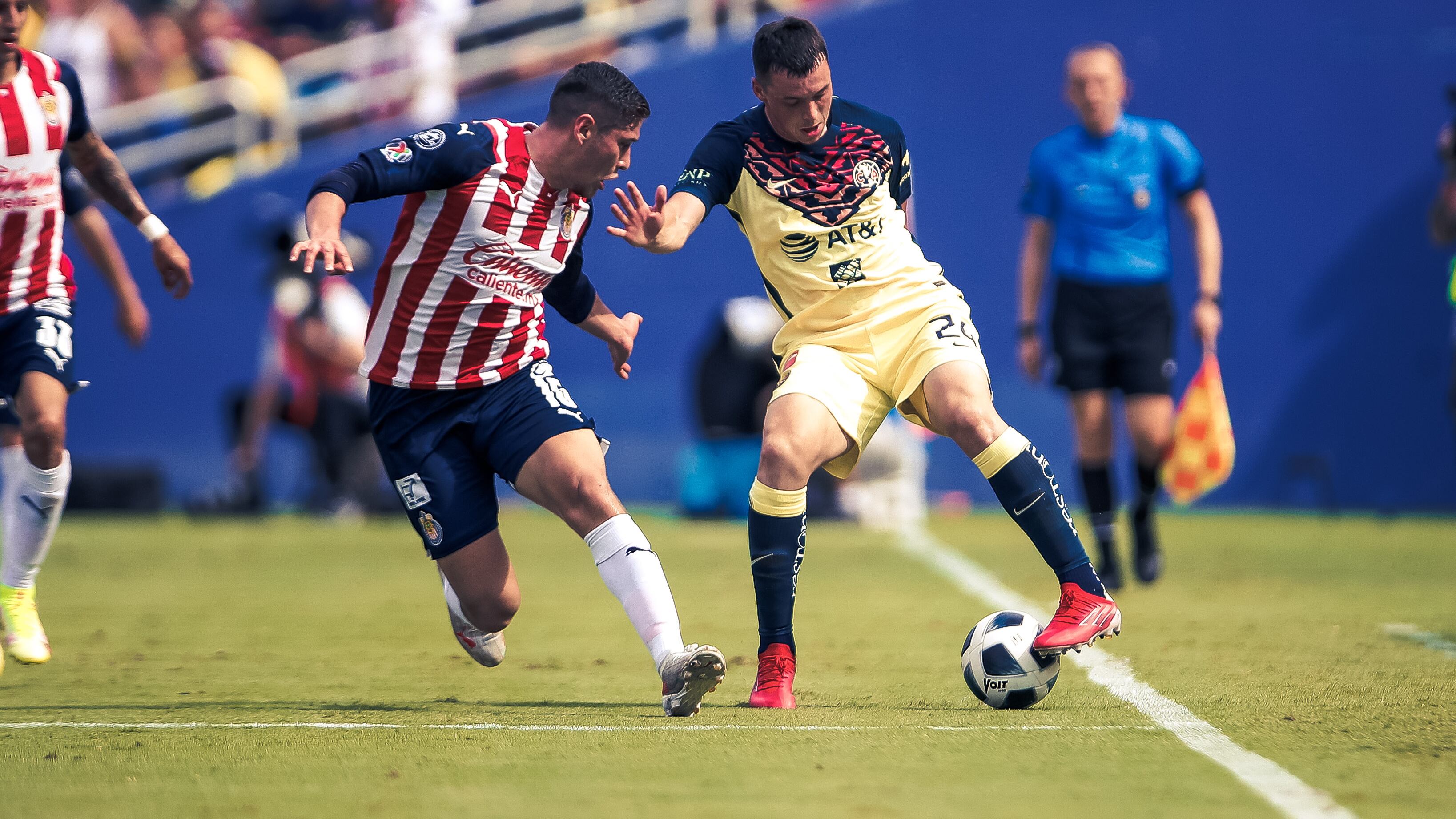 Chivas is after a Mexican international and they want to steal him from Club América