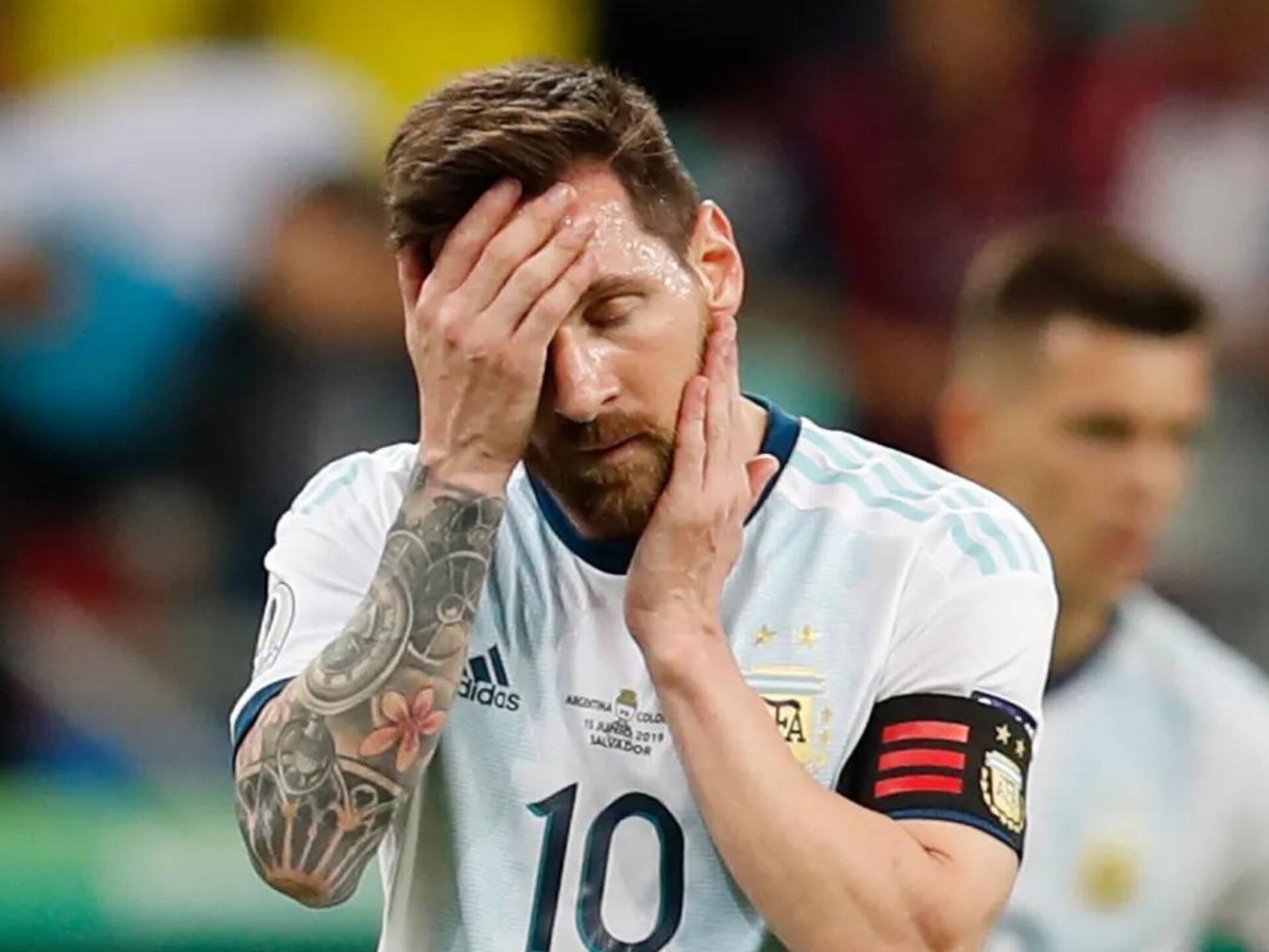Conmoción y tristeza absoluta, las respuestas de la prensa ante la foto de Messi